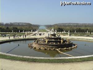 [P19] Paris, Franta. Vizitare Chateau de Versailles. Gradinile si fantanile palatului, incredibil de frumoase si bine ingrijite. » foto by vega06
 - 
<span class="allrVoted glyphicon glyphicon-heart hidden" id="av571505"></span>
<a class="m-l-10 hidden" id="sv571505" onclick="voting_Foto_DelVot(,571505,11886)" role="button">șterge vot <span class="glyphicon glyphicon-remove"></span></a>
<a id="v9571505" class=" c-red"  onclick="voting_Foto_SetVot(571505)" role="button"><span class="glyphicon glyphicon-heart-empty"></span> <b>LIKE</b> = Votează poza</a> <img class="hidden"  id="f571505W9" src="/imagini/loader.gif" border="0" /><span class="AjErrMes hidden" id="e571505ErM"></span>