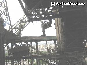 [P04] Turnul Eiffel în interior » foto by Michi
 - 
<span class="allrVoted glyphicon glyphicon-heart hidden" id="av395817"></span>
<a class="m-l-10 hidden" id="sv395817" onclick="voting_Foto_DelVot(,395817,11886)" role="button">șterge vot <span class="glyphicon glyphicon-remove"></span></a>
<a id="v9395817" class=" c-red"  onclick="voting_Foto_SetVot(395817)" role="button"><span class="glyphicon glyphicon-heart-empty"></span> <b>LIKE</b> = Votează poza</a> <img class="hidden"  id="f395817W9" src="/imagini/loader.gif" border="0" /><span class="AjErrMes hidden" id="e395817ErM"></span>