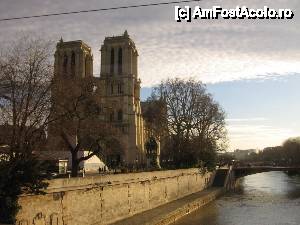 [P09] Catedrala Notre Dame, vedere de pe Sena » foto by Michi
 - 
<span class="allrVoted glyphicon glyphicon-heart hidden" id="av396782"></span>
<a class="m-l-10 hidden" id="sv396782" onclick="voting_Foto_DelVot(,396782,11886)" role="button">șterge vot <span class="glyphicon glyphicon-remove"></span></a>
<a id="v9396782" class=" c-red"  onclick="voting_Foto_SetVot(396782)" role="button"><span class="glyphicon glyphicon-heart-empty"></span> <b>LIKE</b> = Votează poza</a> <img class="hidden"  id="f396782W9" src="/imagini/loader.gif" border="0" /><span class="AjErrMes hidden" id="e396782ErM"></span>