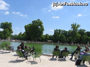 [P03] Parizieni şi turişti la soare în jurul bazinului central din Tuileries » foto by Michi
 - 
<span class="allrVoted glyphicon glyphicon-heart hidden" id="av511545"></span>
<a class="m-l-10 hidden" id="sv511545" onclick="voting_Foto_DelVot(,511545,11886)" role="button">șterge vot <span class="glyphicon glyphicon-remove"></span></a>
<a id="v9511545" class=" c-red"  onclick="voting_Foto_SetVot(511545)" role="button"><span class="glyphicon glyphicon-heart-empty"></span> <b>LIKE</b> = Votează poza</a> <img class="hidden"  id="f511545W9" src="/imagini/loader.gif" border="0" /><span class="AjErrMes hidden" id="e511545ErM"></span>