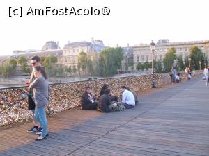 [P15] Ponts des Arts, 2013 » foto by mihaelavoicu
 - 
<span class="allrVoted glyphicon glyphicon-heart hidden" id="av1054519"></span>
<a class="m-l-10 hidden" id="sv1054519" onclick="voting_Foto_DelVot(,1054519,11886)" role="button">șterge vot <span class="glyphicon glyphicon-remove"></span></a>
<a id="v91054519" class=" c-red"  onclick="voting_Foto_SetVot(1054519)" role="button"><span class="glyphicon glyphicon-heart-empty"></span> <b>LIKE</b> = Votează poza</a> <img class="hidden"  id="f1054519W9" src="/imagini/loader.gif" border="0" /><span class="AjErrMes hidden" id="e1054519ErM"></span>