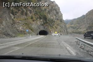 [P59] Tunel lângă Complexul Mănăstirea Dariali pe Drumul E117 (ს3), așa zisa Autostradă Militară, văzut din mașină, în dreapta este râul Terek » foto by mprofeanu
 - 
<span class="allrVoted glyphicon glyphicon-heart hidden" id="av1144430"></span>
<a class="m-l-10 hidden" id="sv1144430" onclick="voting_Foto_DelVot(,1144430,11911)" role="button">șterge vot <span class="glyphicon glyphicon-remove"></span></a>
<a id="v91144430" class=" c-red"  onclick="voting_Foto_SetVot(1144430)" role="button"><span class="glyphicon glyphicon-heart-empty"></span> <b>LIKE</b> = Votează poza</a> <img class="hidden"  id="f1144430W9" src="/imagini/loader.gif" border="0" /><span class="AjErrMes hidden" id="e1144430ErM"></span>