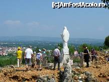 [P02] Muntele aparitiilor - statuia Feciortei Maria » foto by ela r
 - 
<span class="allrVoted glyphicon glyphicon-heart hidden" id="av337263"></span>
<a class="m-l-10 hidden" id="sv337263" onclick="voting_Foto_DelVot(,337263,11939)" role="button">șterge vot <span class="glyphicon glyphicon-remove"></span></a>
<a id="v9337263" class=" c-red"  onclick="voting_Foto_SetVot(337263)" role="button"><span class="glyphicon glyphicon-heart-empty"></span> <b>LIKE</b> = Votează poza</a> <img class="hidden"  id="f337263W9" src="/imagini/loader.gif" border="0" /><span class="AjErrMes hidden" id="e337263ErM"></span>