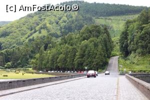 [P21] Insula Sao Miguel, Drumul șerpuitor de la Lagoa das Sete Cidades la Lagoa de Santiago urcă mult » foto by mprofeanu
 - 
<span class="allrVoted glyphicon glyphicon-heart hidden" id="av1015158"></span>
<a class="m-l-10 hidden" id="sv1015158" onclick="voting_Foto_DelVot(,1015158,12102)" role="button">șterge vot <span class="glyphicon glyphicon-remove"></span></a>
<a id="v91015158" class=" c-red"  onclick="voting_Foto_SetVot(1015158)" role="button"><span class="glyphicon glyphicon-heart-empty"></span> <b>LIKE</b> = Votează poza</a> <img class="hidden"  id="f1015158W9" src="/imagini/loader.gif" border="0" /><span class="AjErrMes hidden" id="e1015158ErM"></span>