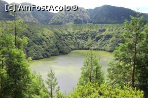 [P23] Insula Sao Miguel, Miradouro da Lagoa de Santiago, Lagoa de Santiago ascuns în crater » foto by mprofeanu
 - 
<span class="allrVoted glyphicon glyphicon-heart hidden" id="av1015160"></span>
<a class="m-l-10 hidden" id="sv1015160" onclick="voting_Foto_DelVot(,1015160,12102)" role="button">șterge vot <span class="glyphicon glyphicon-remove"></span></a>
<a id="v91015160" class=" c-red"  onclick="voting_Foto_SetVot(1015160)" role="button"><span class="glyphicon glyphicon-heart-empty"></span> <b>LIKE</b> = Votează poza</a> <img class="hidden"  id="f1015160W9" src="/imagini/loader.gif" border="0" /><span class="AjErrMes hidden" id="e1015160ErM"></span>