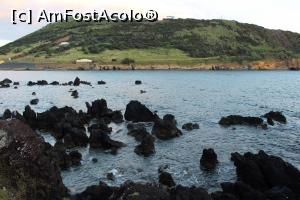 [P72] Insula Faial, Monte da Guia și Capela Sfintei Fecioare din Guia în partea de sus, văzute de lângă Porto Pim, spre seară » foto by mprofeanu
 - 
<span class="allrVoted glyphicon glyphicon-heart hidden" id="av997788"></span>
<a class="m-l-10 hidden" id="sv997788" onclick="voting_Foto_DelVot(,997788,12103)" role="button">șterge vot <span class="glyphicon glyphicon-remove"></span></a>
<a id="v9997788" class=" c-red"  onclick="voting_Foto_SetVot(997788)" role="button"><span class="glyphicon glyphicon-heart-empty"></span> <b>LIKE</b> = Votează poza</a> <img class="hidden"  id="f997788W9" src="/imagini/loader.gif" border="0" /><span class="AjErrMes hidden" id="e997788ErM"></span>