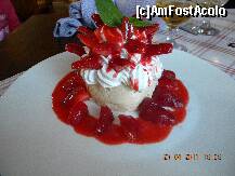 [P04] cel mai delicios desert- bezea cu frisca si capsuni » foto by silvia tudoran
 - 
<span class="allrVoted glyphicon glyphicon-heart hidden" id="av262873"></span>
<a class="m-l-10 hidden" id="sv262873" onclick="voting_Foto_DelVot(,262873,12132)" role="button">șterge vot <span class="glyphicon glyphicon-remove"></span></a>
<a id="v9262873" class=" c-red"  onclick="voting_Foto_SetVot(262873)" role="button"><span class="glyphicon glyphicon-heart-empty"></span> <b>LIKE</b> = Votează poza</a> <img class="hidden"  id="f262873W9" src="/imagini/loader.gif" border="0" /><span class="AjErrMes hidden" id="e262873ErM"></span>