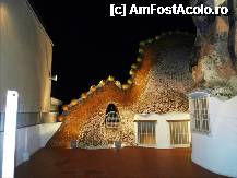 [P194] Casa Batlló - spatele balaurului, vazute de pe acoperis. Pe partea inspre strada, are solzi. » foto by TraianS
 - 
<span class="allrVoted glyphicon glyphicon-heart hidden" id="av287841"></span>
<a class="m-l-10 hidden" id="sv287841" onclick="voting_Foto_DelVot(,287841,12198)" role="button">șterge vot <span class="glyphicon glyphicon-remove"></span></a>
<a id="v9287841" class=" c-red"  onclick="voting_Foto_SetVot(287841)" role="button"><span class="glyphicon glyphicon-heart-empty"></span> <b>LIKE</b> = Votează poza</a> <img class="hidden"  id="f287841W9" src="/imagini/loader.gif" border="0" /><span class="AjErrMes hidden" id="e287841ErM"></span>