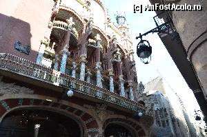 [P22] Palau de la Musica Catalana, balconul salii Lluis Millet cu ale sale coloane de mozaic » foto by Muffin2009
 - 
<span class="allrVoted glyphicon glyphicon-heart hidden" id="av352191"></span>
<a class="m-l-10 hidden" id="sv352191" onclick="voting_Foto_DelVot(,352191,12198)" role="button">șterge vot <span class="glyphicon glyphicon-remove"></span></a>
<a id="v9352191" class=" c-red"  onclick="voting_Foto_SetVot(352191)" role="button"><span class="glyphicon glyphicon-heart-empty"></span> <b>LIKE</b> = Votează poza</a> <img class="hidden"  id="f352191W9" src="/imagini/loader.gif" border="0" /><span class="AjErrMes hidden" id="e352191ErM"></span>