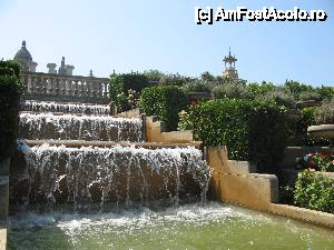 P09 [JUL-2013] Fantanile ce curg de la Palatul National catre Piata Spania