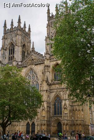 [P12] York Minster » foto by alxmst
 - 
<span class="allrVoted glyphicon glyphicon-heart hidden" id="av1231016"></span>
<a class="m-l-10 hidden" id="sv1231016" onclick="voting_Foto_DelVot(,1231016,12611)" role="button">șterge vot <span class="glyphicon glyphicon-remove"></span></a>
<a id="v91231016" class=" c-red"  onclick="voting_Foto_SetVot(1231016)" role="button"><span class="glyphicon glyphicon-heart-empty"></span> <b>LIKE</b> = Votează poza</a> <img class="hidden"  id="f1231016W9" src="/imagini/loader.gif" border="0" /><span class="AjErrMes hidden" id="e1231016ErM"></span>