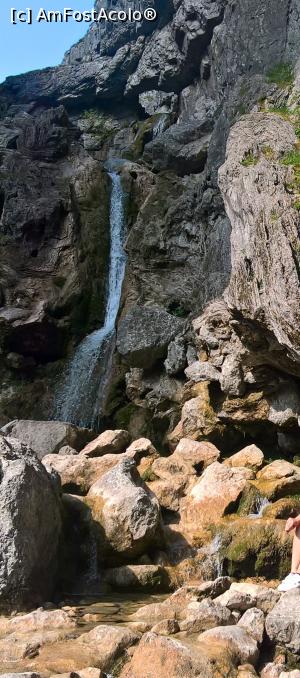 [P09] cascada Gordale Scar, din pacate debitul apei este cam scazut » foto by Rox.Patrik
 - 
<span class="allrVoted glyphicon glyphicon-heart hidden" id="av911751"></span>
<a class="m-l-10 hidden" id="sv911751" onclick="voting_Foto_DelVot(,911751,12611)" role="button">șterge vot <span class="glyphicon glyphicon-remove"></span></a>
<a id="v9911751" class=" c-red"  onclick="voting_Foto_SetVot(911751)" role="button"><span class="glyphicon glyphicon-heart-empty"></span> <b>LIKE</b> = Votează poza</a> <img class="hidden"  id="f911751W9" src="/imagini/loader.gif" border="0" /><span class="AjErrMes hidden" id="e911751ErM"></span>