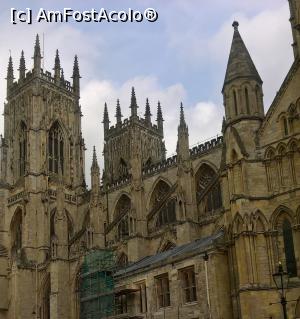 [P01] York Minster » foto by Rox.Patrik
 - 
<span class="allrVoted glyphicon glyphicon-heart hidden" id="av913480"></span>
<a class="m-l-10 hidden" id="sv913480" onclick="voting_Foto_DelVot(,913480,12611)" role="button">șterge vot <span class="glyphicon glyphicon-remove"></span></a>
<a id="v9913480" class=" c-red"  onclick="voting_Foto_SetVot(913480)" role="button"><span class="glyphicon glyphicon-heart-empty"></span> <b>LIKE</b> = Votează poza</a> <img class="hidden"  id="f913480W9" src="/imagini/loader.gif" border="0" /><span class="AjErrMes hidden" id="e913480ErM"></span>