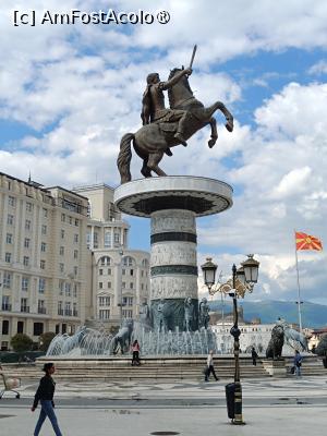 [P37] Skopje, Piața Macedonia cu Imensa Statuie a lui Alexandru Macedon » foto by mprofeanu
 - 
<span class="allrVoted glyphicon glyphicon-heart hidden" id="av1532596"></span>
<a class="m-l-10 hidden" id="sv1532596" onclick="voting_Foto_DelVot(,1532596,12619)" role="button">șterge vot <span class="glyphicon glyphicon-remove"></span></a>
<a id="v91532596" class=" c-red"  onclick="voting_Foto_SetVot(1532596)" role="button"><span class="glyphicon glyphicon-heart-empty"></span> <b>LIKE</b> = Votează poza</a> <img class="hidden"  id="f1532596W9" src="/imagini/loader.gif" border="0" /><span class="AjErrMes hidden" id="e1532596ErM"></span>