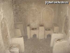 [P17] cimitirul din catacombele castelului Aragonesse » foto by ovidiu pauna
 - 
<span class="allrVoted glyphicon glyphicon-heart hidden" id="av563284"></span>
<a class="m-l-10 hidden" id="sv563284" onclick="voting_Foto_DelVot(,563284,12624)" role="button">șterge vot <span class="glyphicon glyphicon-remove"></span></a>
<a id="v9563284" class=" c-red"  onclick="voting_Foto_SetVot(563284)" role="button"><span class="glyphicon glyphicon-heart-empty"></span> <b>LIKE</b> = Votează poza</a> <img class="hidden"  id="f563284W9" src="/imagini/loader.gif" border="0" /><span class="AjErrMes hidden" id="e563284ErM"></span>