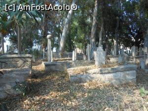 [P12] Moscheea Murat Reis - O perte din cimitirul musulman.  » foto by iulianic
 - 
<span class="allrVoted glyphicon glyphicon-heart hidden" id="av1009167"></span>
<a class="m-l-10 hidden" id="sv1009167" onclick="voting_Foto_DelVot(,1009167,12653)" role="button">șterge vot <span class="glyphicon glyphicon-remove"></span></a>
<a id="v91009167" class=" c-red"  onclick="voting_Foto_SetVot(1009167)" role="button"><span class="glyphicon glyphicon-heart-empty"></span> <b>LIKE</b> = Votează poza</a> <img class="hidden"  id="f1009167W9" src="/imagini/loader.gif" border="0" /><span class="AjErrMes hidden" id="e1009167ErM"></span>