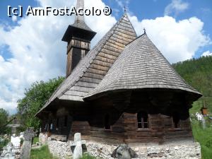 P21 [MAY-2017] Biserica de lemn din Goieşti, văzută din alt unghi. 