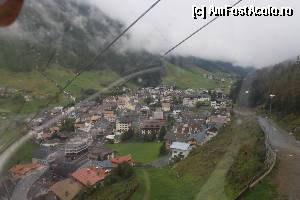 [P10] Ischgl, deja urcam cu Silvretta Seilbahn » foto by cristi_an3000
 - 
<span class="allrVoted glyphicon glyphicon-heart hidden" id="av369352"></span>
<a class="m-l-10 hidden" id="sv369352" onclick="voting_Foto_DelVot(,369352,12813)" role="button">șterge vot <span class="glyphicon glyphicon-remove"></span></a>
<a id="v9369352" class=" c-red"  onclick="voting_Foto_SetVot(369352)" role="button"><span class="glyphicon glyphicon-heart-empty"></span> <b>LIKE</b> = Votează poza</a> <img class="hidden"  id="f369352W9" src="/imagini/loader.gif" border="0" /><span class="AjErrMes hidden" id="e369352ErM"></span>