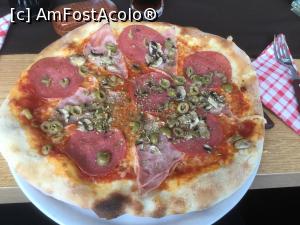 [P34] Kundl - Anul trecut am luat aici cu colegii masa si toti am luat pizza de diverse tipuri » foto by mishu
 - 
<span class="allrVoted glyphicon glyphicon-heart hidden" id="av1042020"></span>
<a class="m-l-10 hidden" id="sv1042020" onclick="voting_Foto_DelVot(,1042020,12814)" role="button">șterge vot <span class="glyphicon glyphicon-remove"></span></a>
<a id="v91042020" class=" c-red"  onclick="voting_Foto_SetVot(1042020)" role="button"><span class="glyphicon glyphicon-heart-empty"></span> <b>LIKE</b> = Votează poza</a> <img class="hidden"  id="f1042020W9" src="/imagini/loader.gif" border="0" /><span class="AjErrMes hidden" id="e1042020ErM"></span>