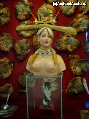 [P76] Teatre Museu Dalí din Figuerés: camera 11-Mae West, din colecția de obiecte ciudate » foto by mariana.olaru
 - 
<span class="allrVoted glyphicon glyphicon-heart hidden" id="av436857"></span>
<a class="m-l-10 hidden" id="sv436857" onclick="voting_Foto_DelVot(,436857,12859)" role="button">șterge vot <span class="glyphicon glyphicon-remove"></span></a>
<a id="v9436857" class=" c-red"  onclick="voting_Foto_SetVot(436857)" role="button"><span class="glyphicon glyphicon-heart-empty"></span> <b>LIKE</b> = Votează poza</a> <img class="hidden"  id="f436857W9" src="/imagini/loader.gif" border="0" /><span class="AjErrMes hidden" id="e436857ErM"></span>