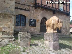 [P46] Statuia bizonului, monument inchinat omului de la Altamira.  » foto by alinaro
 - 
<span class="allrVoted glyphicon glyphicon-heart hidden" id="av371646"></span>
<a class="m-l-10 hidden" id="sv371646" onclick="voting_Foto_DelVot(,371646,12863)" role="button">șterge vot <span class="glyphicon glyphicon-remove"></span></a>
<a id="v9371646" class=" c-red"  onclick="voting_Foto_SetVot(371646)" role="button"><span class="glyphicon glyphicon-heart-empty"></span> <b>LIKE</b> = Votează poza</a> <img class="hidden"  id="f371646W9" src="/imagini/loader.gif" border="0" /><span class="AjErrMes hidden" id="e371646ErM"></span>