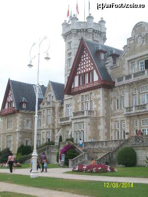 [P03] Palatul Magdalena. Fosta resedinta de vacanta a regilor Spaniei, acum este sediul cursurilor de vara al Universitatii Internationale Menéndez Pelayo (UIMP). Cred ca se poate vizita si de catre turisti. Noi aveam acolo si unul dintre cele 3 restaurante unde puteam manca. Acces numai pe baza de legitimatie de la UIMP. » foto by cristina47*
 - 
<span class="allrVoted glyphicon glyphicon-heart hidden" id="av625795"></span>
<a class="m-l-10 hidden" id="sv625795" onclick="voting_Foto_DelVot(,625795,12865)" role="button">șterge vot <span class="glyphicon glyphicon-remove"></span></a>
<a id="v9625795" class=" c-red"  onclick="voting_Foto_SetVot(625795)" role="button"><span class="glyphicon glyphicon-heart-empty"></span> <b>LIKE</b> = Votează poza</a> <img class="hidden"  id="f625795W9" src="/imagini/loader.gif" border="0" /><span class="AjErrMes hidden" id="e625795ErM"></span>