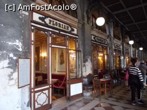 [P05] Cafeneaua Florian, Veneția » foto by mihaelavoicu
 - 
<span class="allrVoted glyphicon glyphicon-heart hidden" id="av939252"></span>
<a class="m-l-10 hidden" id="sv939252" onclick="voting_Foto_DelVot(,939252,12882)" role="button">șterge vot <span class="glyphicon glyphicon-remove"></span></a>
<a id="v9939252" class=" c-red"  onclick="voting_Foto_SetVot(939252)" role="button"><span class="glyphicon glyphicon-heart-empty"></span> <b>LIKE</b> = Votează poza</a> <img class="hidden"  id="f939252W9" src="/imagini/loader.gif" border="0" /><span class="AjErrMes hidden" id="e939252ErM"></span>