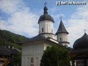 [P01] Manastirea Secu AFA, in toamna anului 2011 impreuna cu baiatul si fetita mea. Voi posta incontinuare alte fotografii cu Manastirea Sihastria Schitul Daniil Sihastru, Manastirea Sihla si Manastirea Agapia » foto by jovany
 - 
<span class="allrVoted glyphicon glyphicon-heart hidden" id="av380980"></span>
<a class="m-l-10 hidden" id="sv380980" onclick="voting_Foto_DelVot(,380980,12941)" role="button">șterge vot <span class="glyphicon glyphicon-remove"></span></a>
<a id="v9380980" class=" c-red"  onclick="voting_Foto_SetVot(380980)" role="button"><span class="glyphicon glyphicon-heart-empty"></span> <b>LIKE</b> = Votează poza</a> <img class="hidden"  id="f380980W9" src="/imagini/loader.gif" border="0" /><span class="AjErrMes hidden" id="e380980ErM"></span>