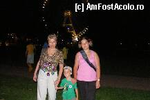 [P02] La plimbare prin Prater. In spate se vede roata uriasa, din care poti avea o panorama superba asupra Vienei. Initial roata a fost de lemn, acum este refacuta. » foto by IUBONI
 - 
<span class="allrVoted glyphicon glyphicon-heart hidden" id="av76671"></span>
<a class="m-l-10 hidden" id="sv76671" onclick="voting_Foto_DelVot(,76671,12981)" role="button">șterge vot <span class="glyphicon glyphicon-remove"></span></a>
<a id="v976671" class=" c-red"  onclick="voting_Foto_SetVot(76671)" role="button"><span class="glyphicon glyphicon-heart-empty"></span> <b>LIKE</b> = Votează poza</a> <img class="hidden"  id="f76671W9" src="/imagini/loader.gif" border="0" /><span class="AjErrMes hidden" id="e76671ErM"></span>