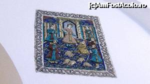 [P23] Plăcuţă de faianţă, în holul de la intrarea în castel » foto by crismis
 - 
<span class="allrVoted glyphicon glyphicon-heart hidden" id="av705207"></span>
<a class="m-l-10 hidden" id="sv705207" onclick="voting_Foto_DelVot(,705207,13043)" role="button">șterge vot <span class="glyphicon glyphicon-remove"></span></a>
<a id="v9705207" class=" c-red"  onclick="voting_Foto_SetVot(705207)" role="button"><span class="glyphicon glyphicon-heart-empty"></span> <b>LIKE</b> = Votează poza</a> <img class="hidden"  id="f705207W9" src="/imagini/loader.gif" border="0" /><span class="AjErrMes hidden" id="e705207ErM"></span>