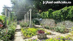 [P39] Jos, în rozariu » foto by crismis
 - 
<span class="allrVoted glyphicon glyphicon-heart hidden" id="av705223"></span>
<a class="m-l-10 hidden" id="sv705223" onclick="voting_Foto_DelVot(,705223,13043)" role="button">șterge vot <span class="glyphicon glyphicon-remove"></span></a>
<a id="v9705223" class=" c-red"  onclick="voting_Foto_SetVot(705223)" role="button"><span class="glyphicon glyphicon-heart-empty"></span> <b>LIKE</b> = Votează poza</a> <img class="hidden"  id="f705223W9" src="/imagini/loader.gif" border="0" /><span class="AjErrMes hidden" id="e705223ErM"></span>