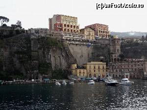 [P02] Hotelul Excelsior vazut din port - cu banii dati pe 7 zile la Rivoli, aici stateam 2 zile jumate. Cum o fi sa te trezesti dimineata si sa iesi pe balcon sa vezi asa ceva? O fi greu???  » foto by BOGDAN DSN
 - 
<span class="allrVoted glyphicon glyphicon-heart hidden" id="av503843"></span>
<a class="m-l-10 hidden" id="sv503843" onclick="voting_Foto_DelVot(,503843,13144)" role="button">șterge vot <span class="glyphicon glyphicon-remove"></span></a>
<a id="v9503843" class=" c-red"  onclick="voting_Foto_SetVot(503843)" role="button"><span class="glyphicon glyphicon-heart-empty"></span> <b>LIKE</b> = Votează poza</a> <img class="hidden"  id="f503843W9" src="/imagini/loader.gif" border="0" /><span class="AjErrMes hidden" id="e503843ErM"></span>