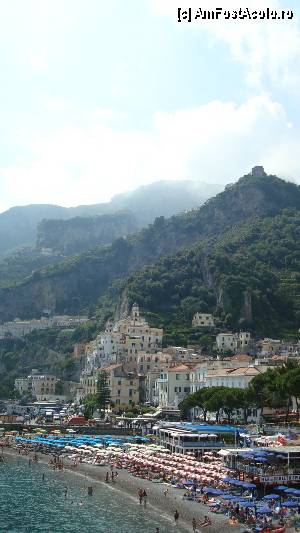 [P10] Coasta Amalfi » foto by CristinaBr
 - 
<span class="allrVoted glyphicon glyphicon-heart hidden" id="av382797"></span>
<a class="m-l-10 hidden" id="sv382797" onclick="voting_Foto_DelVot(,382797,13144)" role="button">șterge vot <span class="glyphicon glyphicon-remove"></span></a>
<a id="v9382797" class=" c-red"  onclick="voting_Foto_SetVot(382797)" role="button"><span class="glyphicon glyphicon-heart-empty"></span> <b>LIKE</b> = Votează poza</a> <img class="hidden"  id="f382797W9" src="/imagini/loader.gif" border="0" /><span class="AjErrMes hidden" id="e382797ErM"></span>