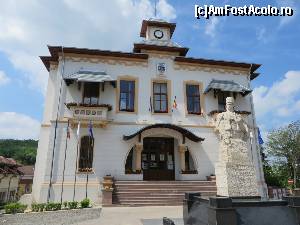 [P07] Primăria Municipiului Slatina - Palatul Comunal, 1905.  » foto by tata123 🔱
 - 
<span class="allrVoted glyphicon glyphicon-heart hidden" id="av619605"></span>
<a class="m-l-10 hidden" id="sv619605" onclick="voting_Foto_DelVot(,619605,13164)" role="button">șterge vot <span class="glyphicon glyphicon-remove"></span></a>
<a id="v9619605" class=" c-red"  onclick="voting_Foto_SetVot(619605)" role="button"><span class="glyphicon glyphicon-heart-empty"></span> <b>LIKE</b> = Votează poza</a> <img class="hidden"  id="f619605W9" src="/imagini/loader.gif" border="0" /><span class="AjErrMes hidden" id="e619605ErM"></span>