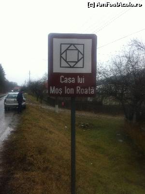 [P05] Indicatorul privind casa lui Moș Ion Roată » foto by Yersinia Pestis
 - 
<span class="allrVoted glyphicon glyphicon-heart hidden" id="av578729"></span>
<a class="m-l-10 hidden" id="sv578729" onclick="voting_Foto_DelVot(,578729,13284)" role="button">șterge vot <span class="glyphicon glyphicon-remove"></span></a>
<a id="v9578729" class=" c-red"  onclick="voting_Foto_SetVot(578729)" role="button"><span class="glyphicon glyphicon-heart-empty"></span> <b>LIKE</b> = Votează poza</a> <img class="hidden"  id="f578729W9" src="/imagini/loader.gif" border="0" /><span class="AjErrMes hidden" id="e578729ErM"></span>