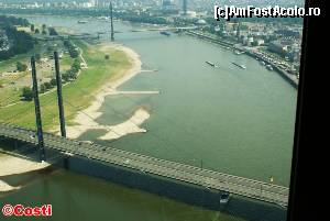 [P33] Cele două poduri peste Rin: Oberkasseler Brücke, în plan depărtat și Rheinkniebrücke » foto by Costi
 - 
<span class="allrVoted glyphicon glyphicon-heart hidden" id="av586794"></span>
<a class="m-l-10 hidden" id="sv586794" onclick="voting_Foto_DelVot(,586794,13326)" role="button">șterge vot <span class="glyphicon glyphicon-remove"></span></a>
<a id="v9586794" class=" c-red"  onclick="voting_Foto_SetVot(586794)" role="button"><span class="glyphicon glyphicon-heart-empty"></span> <b>LIKE</b> = Votează poza</a> <img class="hidden"  id="f586794W9" src="/imagini/loader.gif" border="0" /><span class="AjErrMes hidden" id="e586794ErM"></span>