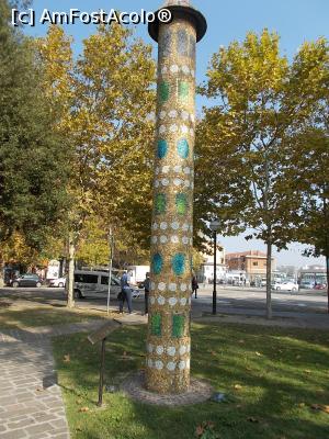 [P22] Coloana Jerisalem, din fața gării Ravenna.  » foto by mihaelavoicu
 - 
<span class="allrVoted glyphicon glyphicon-heart hidden" id="av917620"></span>
<a class="m-l-10 hidden" id="sv917620" onclick="voting_Foto_DelVot(,917620,13338)" role="button">șterge vot <span class="glyphicon glyphicon-remove"></span></a>
<a id="v9917620" class=" c-red"  onclick="voting_Foto_SetVot(917620)" role="button"><span class="glyphicon glyphicon-heart-empty"></span> <b>LIKE</b> = Votează poza</a> <img class="hidden"  id="f917620W9" src="/imagini/loader.gif" border="0" /><span class="AjErrMes hidden" id="e917620ErM"></span>