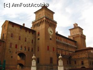 [P04] Castello Estense, vazut dinspre sud-est » foto by Radu Tudoran
 - 
<span class="allrVoted glyphicon glyphicon-heart hidden" id="av746950"></span>
<a class="m-l-10 hidden" id="sv746950" onclick="voting_Foto_DelVot(,746950,13367)" role="button">șterge vot <span class="glyphicon glyphicon-remove"></span></a>
<a id="v9746950" class=" c-red"  onclick="voting_Foto_SetVot(746950)" role="button"><span class="glyphicon glyphicon-heart-empty"></span> <b>LIKE</b> = Votează poza</a> <img class="hidden"  id="f746950W9" src="/imagini/loader.gif" border="0" /><span class="AjErrMes hidden" id="e746950ErM"></span>