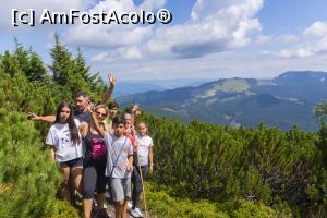 [P11] Urcand tot mai sus spre Varful Giumalau » foto by raducondurache
 - 
<span class="allrVoted glyphicon glyphicon-heart hidden" id="av998725"></span>
<a class="m-l-10 hidden" id="sv998725" onclick="voting_Foto_DelVot(,998725,13504)" role="button">șterge vot <span class="glyphicon glyphicon-remove"></span></a>
<a id="v9998725" class=" c-red"  onclick="voting_Foto_SetVot(998725)" role="button"><span class="glyphicon glyphicon-heart-empty"></span> <b>LIKE</b> = Votează poza</a> <img class="hidden"  id="f998725W9" src="/imagini/loader.gif" border="0" /><span class="AjErrMes hidden" id="e998725ErM"></span>