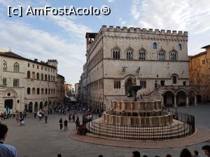 [P41] Palazzo dei Priori si Fontana Maggiore » foto by DOINITA
 - 
<span class="allrVoted glyphicon glyphicon-heart hidden" id="av998768"></span>
<a class="m-l-10 hidden" id="sv998768" onclick="voting_Foto_DelVot(,998768,13517)" role="button">șterge vot <span class="glyphicon glyphicon-remove"></span></a>
<a id="v9998768" class=" c-red"  onclick="voting_Foto_SetVot(998768)" role="button"><span class="glyphicon glyphicon-heart-empty"></span> <b>LIKE</b> = Votează poza</a> <img class="hidden"  id="f998768W9" src="/imagini/loader.gif" border="0" /><span class="AjErrMes hidden" id="e998768ErM"></span>