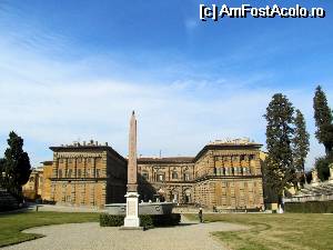 [P11] Palazzo Pitti » foto by rsimona
 - 
<span class="allrVoted glyphicon glyphicon-heart hidden" id="av543647"></span>
<a class="m-l-10 hidden" id="sv543647" onclick="voting_Foto_DelVot(,543647,13697)" role="button">șterge vot <span class="glyphicon glyphicon-remove"></span></a>
<a id="v9543647" class=" c-red"  onclick="voting_Foto_SetVot(543647)" role="button"><span class="glyphicon glyphicon-heart-empty"></span> <b>LIKE</b> = Votează poza</a> <img class="hidden"  id="f543647W9" src="/imagini/loader.gif" border="0" /><span class="AjErrMes hidden" id="e543647ErM"></span>