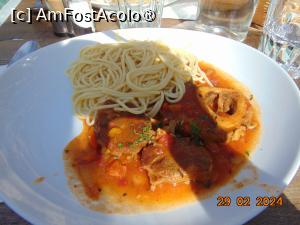 [P68] osso bucco cu spaghete » foto by Yolanda
 - 
<span class="allrVoted glyphicon glyphicon-heart hidden" id="av1469767"></span>
<a class="m-l-10 hidden" id="sv1469767" onclick="voting_Foto_DelVot(,1469767,13769)" role="button">șterge vot <span class="glyphicon glyphicon-remove"></span></a>
<a id="v91469767" class=" c-red"  onclick="voting_Foto_SetVot(1469767)" role="button"><span class="glyphicon glyphicon-heart-empty"></span> <b>LIKE</b> = Votează poza</a> <img class="hidden"  id="f1469767W9" src="/imagini/loader.gif" border="0" /><span class="AjErrMes hidden" id="e1469767ErM"></span>