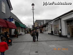 [P22] Kildare Village Outlet Shoping, magazine elegante.  » foto by Diaura*
 - 
<span class="allrVoted glyphicon glyphicon-heart hidden" id="av410005"></span>
<a class="m-l-10 hidden" id="sv410005" onclick="voting_Foto_DelVot(,410005,13851)" role="button">șterge vot <span class="glyphicon glyphicon-remove"></span></a>
<a id="v9410005" class=" c-red"  onclick="voting_Foto_SetVot(410005)" role="button"><span class="glyphicon glyphicon-heart-empty"></span> <b>LIKE</b> = Votează poza</a> <img class="hidden"  id="f410005W9" src="/imagini/loader.gif" border="0" /><span class="AjErrMes hidden" id="e410005ErM"></span>