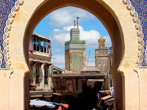 [P66] Meknès, Madrasa Bou Inania, Minaretul, exemplu de arhitectură islamică » foto by mprofeanu <span class="label label-default labelC_thin small">NEVOTABILĂ</span>