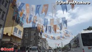 [P23] Edirne ne întâmpină cu stegulețe și atmosferă electorală.  » foto by Costi
 - 
<span class="allrVoted glyphicon glyphicon-heart hidden" id="av628897"></span>
<a class="m-l-10 hidden" id="sv628897" onclick="voting_Foto_DelVot(,628897,13914)" role="button">șterge vot <span class="glyphicon glyphicon-remove"></span></a>
<a id="v9628897" class=" c-red"  onclick="voting_Foto_SetVot(628897)" role="button"><span class="glyphicon glyphicon-heart-empty"></span> <b>LIKE</b> = Votează poza</a> <img class="hidden"  id="f628897W9" src="/imagini/loader.gif" border="0" /><span class="AjErrMes hidden" id="e628897ErM"></span>