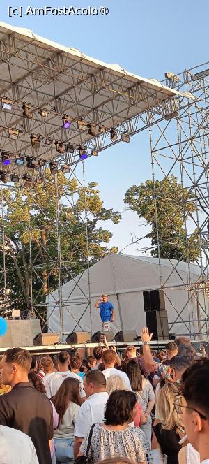 [P22] Puya în concert. » foto by tata123 🔱
 - 
<span class="allrVoted glyphicon glyphicon-heart hidden" id="av1487646"></span>
<a class="m-l-10 hidden" id="sv1487646" onclick="voting_Foto_DelVot(,1487646,14175)" role="button">șterge vot <span class="glyphicon glyphicon-remove"></span></a>
<a id="v91487646" class=" c-red"  onclick="voting_Foto_SetVot(1487646)" role="button"><span class="glyphicon glyphicon-heart-empty"></span> <b>LIKE</b> = Votează poza</a> <img class="hidden"  id="f1487646W9" src="/imagini/loader.gif" border="0" /><span class="AjErrMes hidden" id="e1487646ErM"></span>