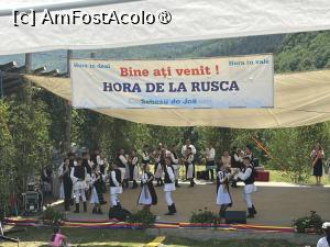 [P03] Hora de la Rusca,scena amenajată și acoperită pentru o eventuală ploaie » foto by AZE
 - 
<span class="allrVoted glyphicon glyphicon-heart hidden" id="av1486027"></span>
<a class="m-l-10 hidden" id="sv1486027" onclick="voting_Foto_DelVot(,1486027,14186)" role="button">șterge vot <span class="glyphicon glyphicon-remove"></span></a>
<a id="v91486027" class=" c-red"  onclick="voting_Foto_SetVot(1486027)" role="button"><span class="glyphicon glyphicon-heart-empty"></span> <b>LIKE</b> = Votează poza</a> <img class="hidden"  id="f1486027W9" src="/imagini/loader.gif" border="0" /><span class="AjErrMes hidden" id="e1486027ErM"></span>
