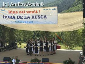 [P08] Hora de la Rusca » foto by AZE
 - 
<span class="allrVoted glyphicon glyphicon-heart hidden" id="av1486032"></span>
<a class="m-l-10 hidden" id="sv1486032" onclick="voting_Foto_DelVot(,1486032,14186)" role="button">șterge vot <span class="glyphicon glyphicon-remove"></span></a>
<a id="v91486032" class=" c-red"  onclick="voting_Foto_SetVot(1486032)" role="button"><span class="glyphicon glyphicon-heart-empty"></span> <b>LIKE</b> = Votează poza</a> <img class="hidden"  id="f1486032W9" src="/imagini/loader.gif" border="0" /><span class="AjErrMes hidden" id="e1486032ErM"></span>