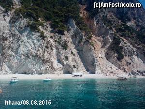 [P44] Turiști veniți cu mici ambarcațiuni sunt pe plaja Golden Beach înainte de sosirea noastră.  » foto by ovidiuyepi
 - 
<span class="allrVoted glyphicon glyphicon-heart hidden" id="av675464"></span>
<a class="m-l-10 hidden" id="sv675464" onclick="voting_Foto_DelVot(,675464,14195)" role="button">șterge vot <span class="glyphicon glyphicon-remove"></span></a>
<a id="v9675464" class=" c-red"  onclick="voting_Foto_SetVot(675464)" role="button"><span class="glyphicon glyphicon-heart-empty"></span> <b>LIKE</b> = Votează poza</a> <img class="hidden"  id="f675464W9" src="/imagini/loader.gif" border="0" /><span class="AjErrMes hidden" id="e675464ErM"></span>
