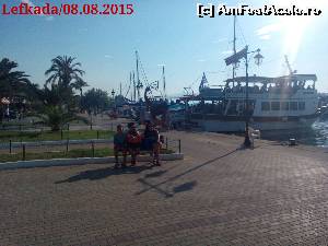 [P08] Lefkada. Portul Nidri.  » foto by ovidiuyepi
 - 
<span class="allrVoted glyphicon glyphicon-heart hidden" id="av674712"></span>
<a class="m-l-10 hidden" id="sv674712" onclick="voting_Foto_DelVot(,674712,14195)" role="button">șterge vot <span class="glyphicon glyphicon-remove"></span></a>
<a id="v9674712" class=" c-red"  onclick="voting_Foto_SetVot(674712)" role="button"><span class="glyphicon glyphicon-heart-empty"></span> <b>LIKE</b> = Votează poza</a> <img class="hidden"  id="f674712W9" src="/imagini/loader.gif" border="0" /><span class="AjErrMes hidden" id="e674712ErM"></span>